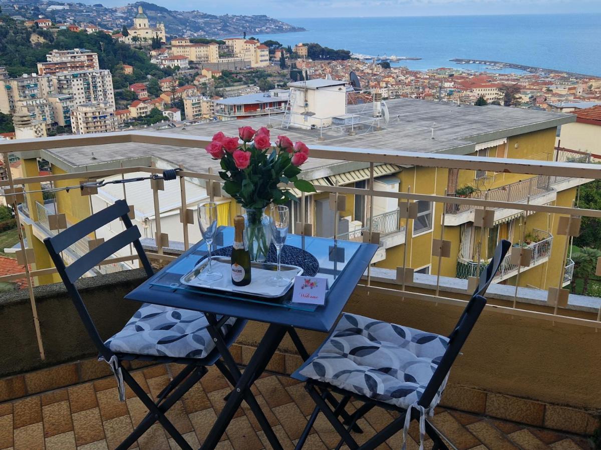 Il Paradiso Del Relax Private Room With Bathroom Parking Сан Ремо Екстериор снимка