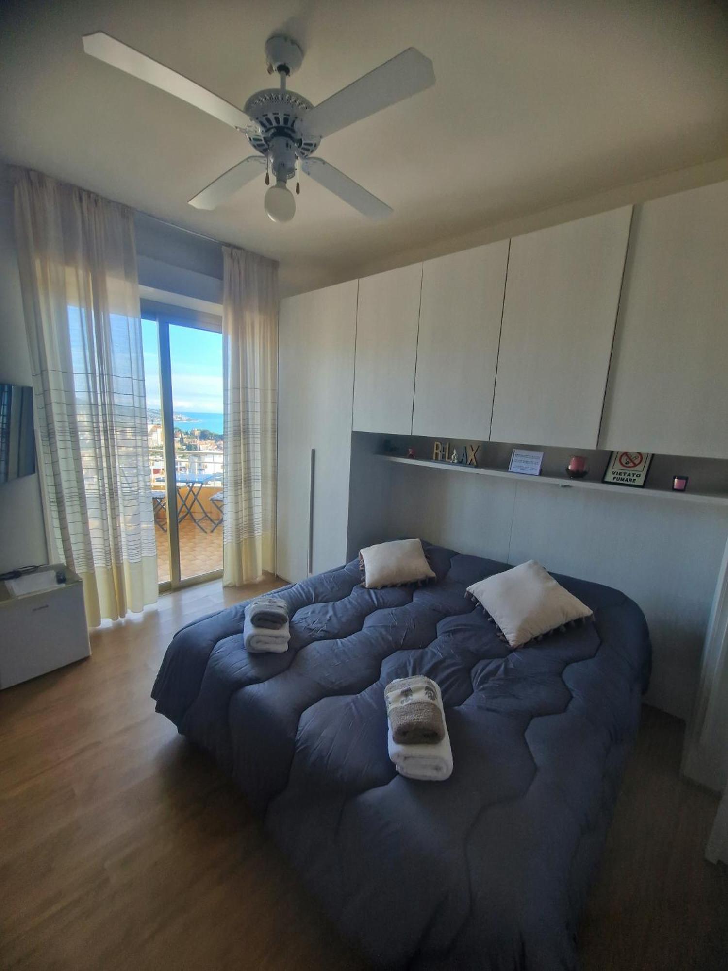 Il Paradiso Del Relax Private Room With Bathroom Parking Сан Ремо Екстериор снимка